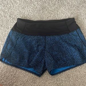 VGUC Run Times Short in Bubbles Pipe Dream Blue Black Size 4